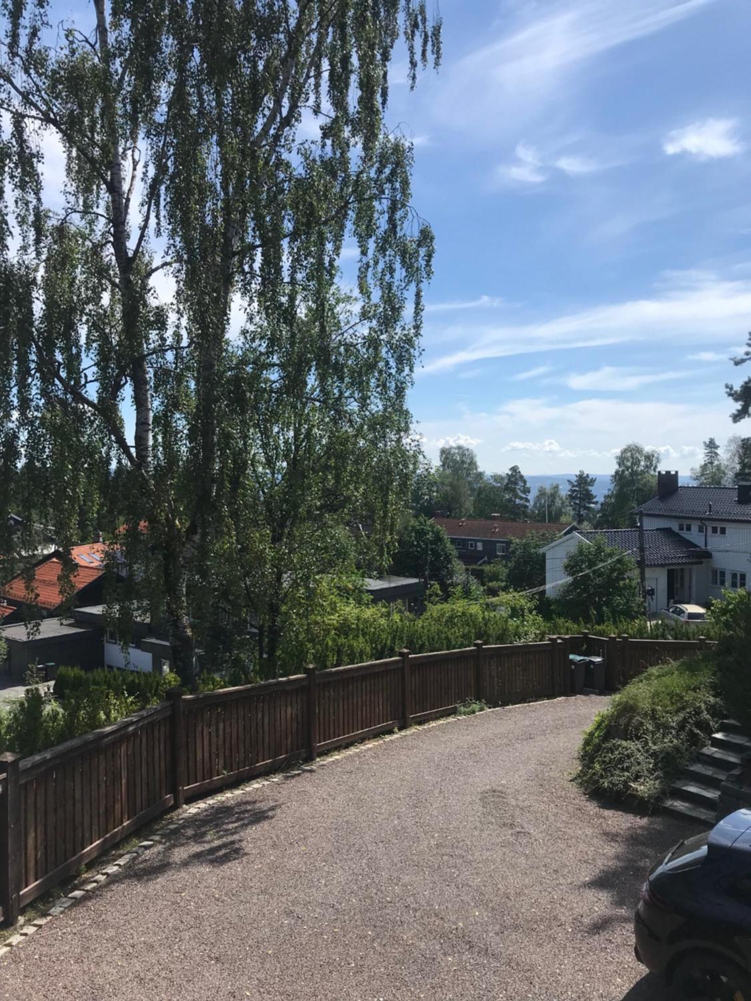 Oslo West - Near To Holmenkollen Apartamento Exterior foto